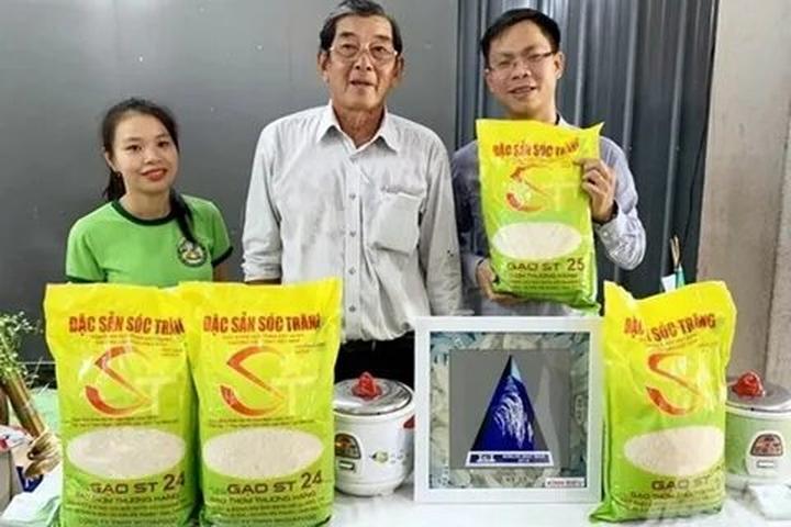 Trong một đoạn video diễn hài gần đây, Bi Béo- con trai của NSND, Cục trưởng