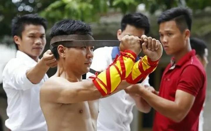 Hotspot Matrix và Cá Phổi Tây Phi: Sự Hợp Tác Để Bảo Vệ